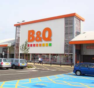 B&Q reviews £40m advertising contract