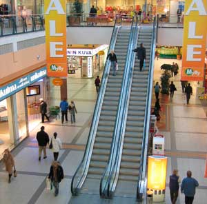 Footfall up 4.2% in March