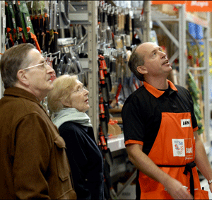 B&Q invests in staff