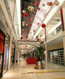 Retailers plan for cautious Christmas