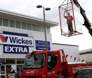 Wickes puts its boss in a box