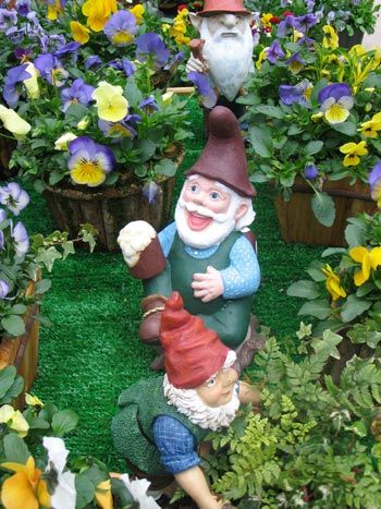Chelsea marks 100 years by letting gnomes through the doors