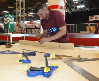Irwin kits out aspiring tradesmen at SkillBuild