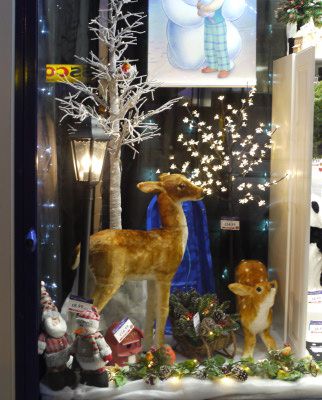 Coulsdon Home Hardware triumphs in Christmas window contest