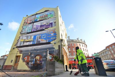 Valspar creates city mural to celebrate UK launch