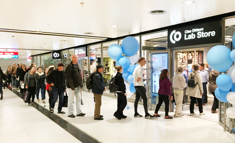 Shoppers queue outside Clas Ohlson