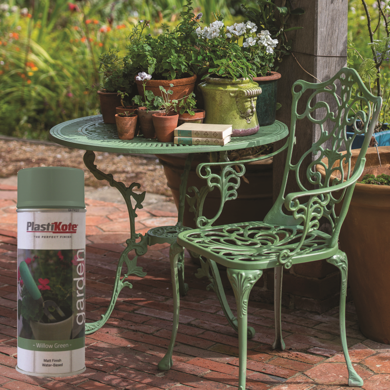 Environmentally-friendly Garden spray paint from Plastikote