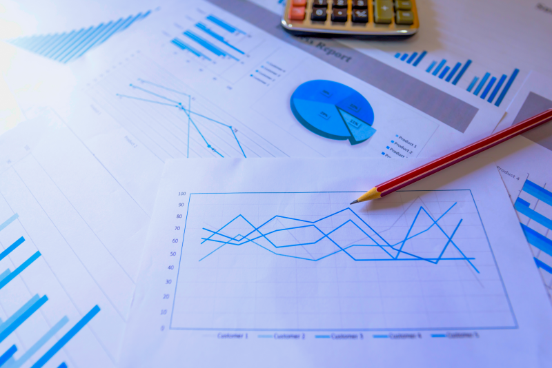 Retail sales volumes contracted in all sectors, apart from online retailing in May, as retail investment intentions hit record low