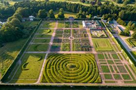 Image: Historic Houses, Ed Bollom (Gordon Castle Walled Garden) and Layton Thompson (Elton Hall)
