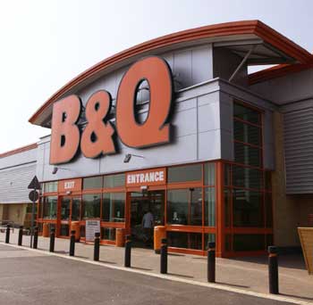 B&Q to close distribution centre