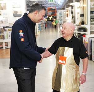 B&Q honours oldest employee