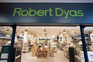 Steven Round in shock exit from Robert Dyas
