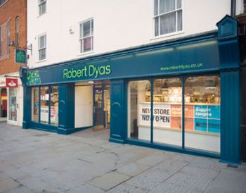 Robert Dyas' like-for-like store sales up 3.3% for the year