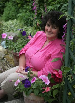 Stewart Garden TV launches with Pippa Greenwood